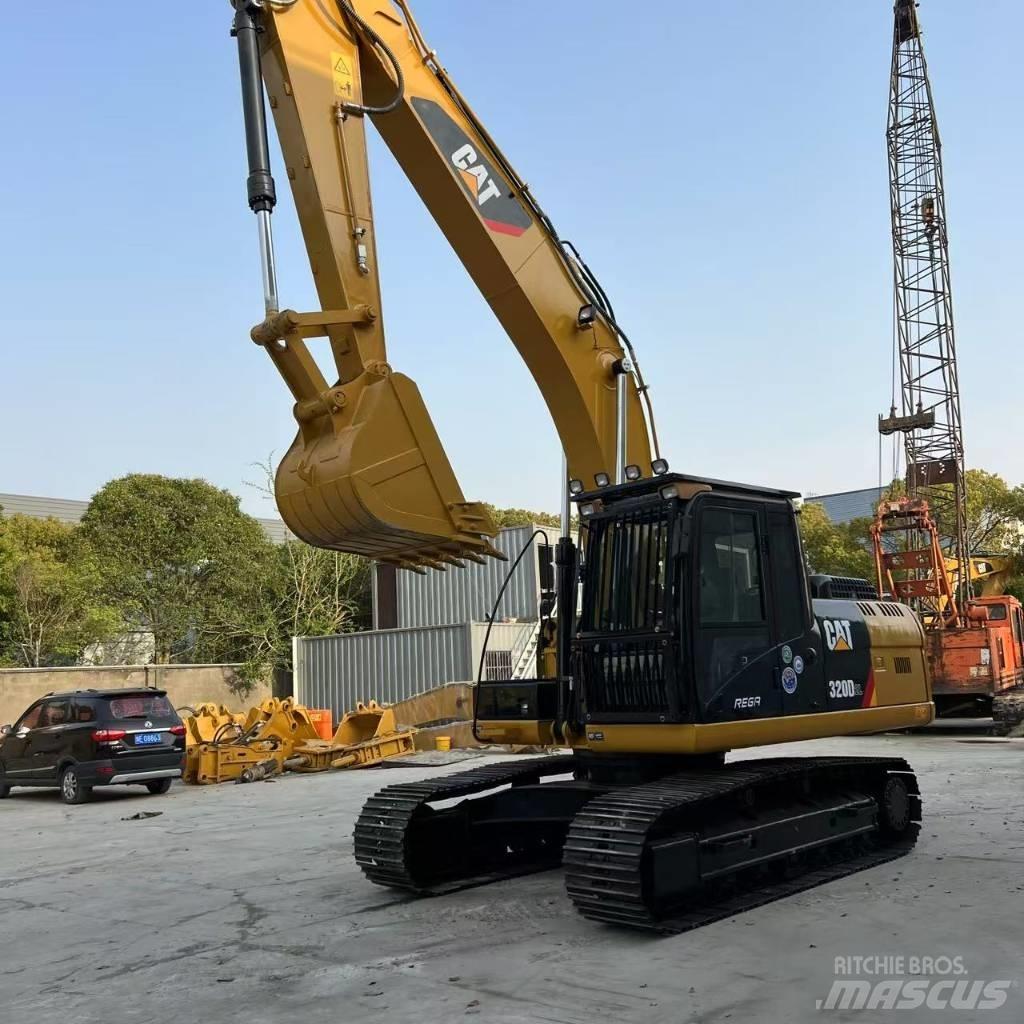 CAT 320D2 Bageri guseničari