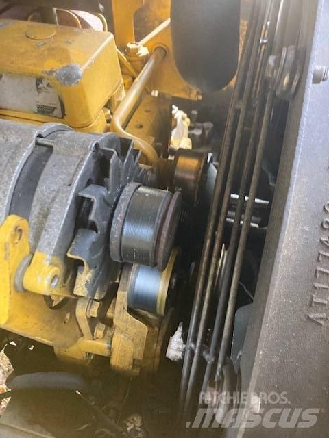John Deere 200 LC Mašine za kleščenje grane stabla