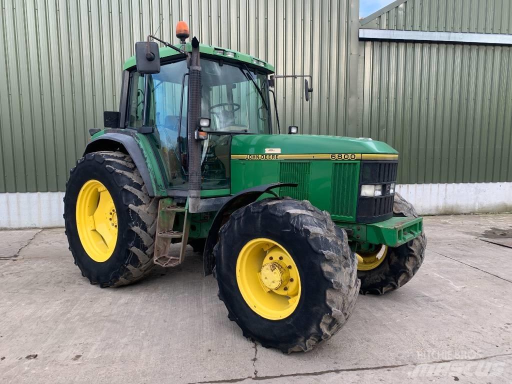 John Deere 6800 Traktori