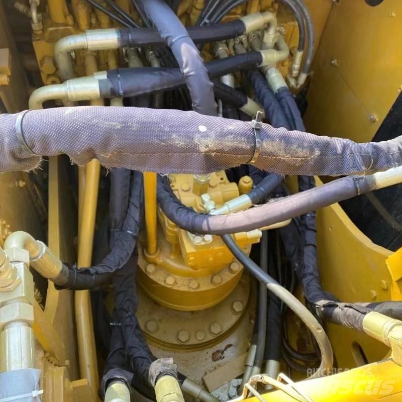 CAT 320 D Bageri guseničari