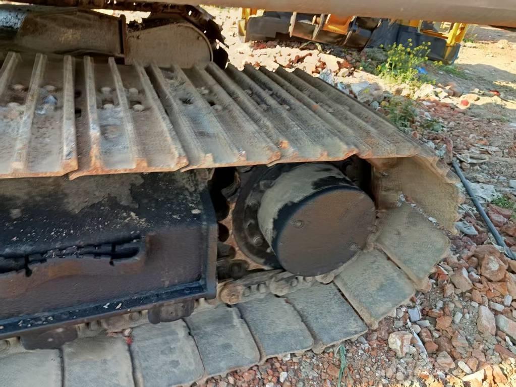 XCMG XE 150 Bageri guseničari