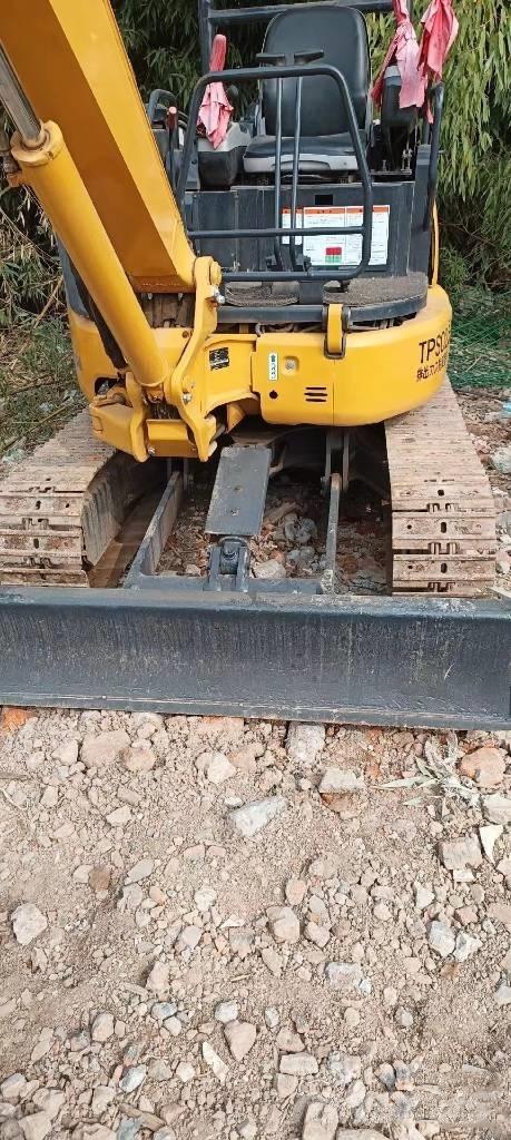 Komatsu PC35 Mini bageri < 7t
