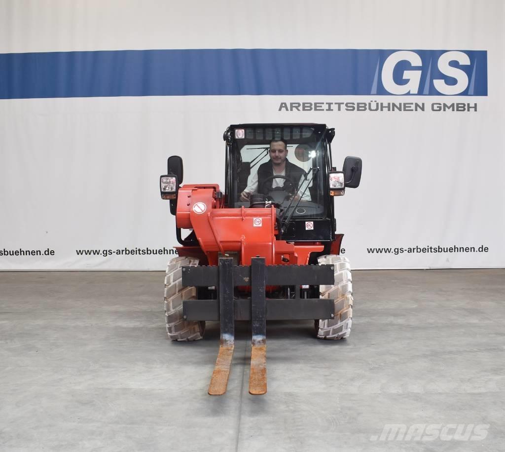 JCB 520-40 4WS Teleskopski viljuškari
