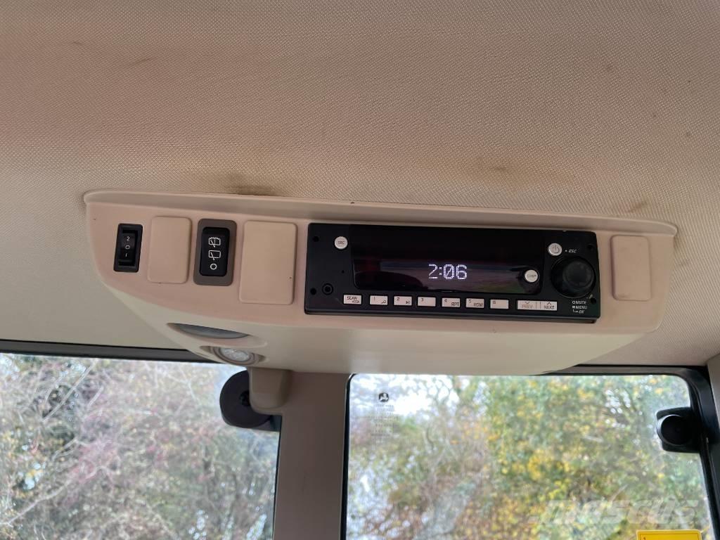 John Deere 6155 M Traktori