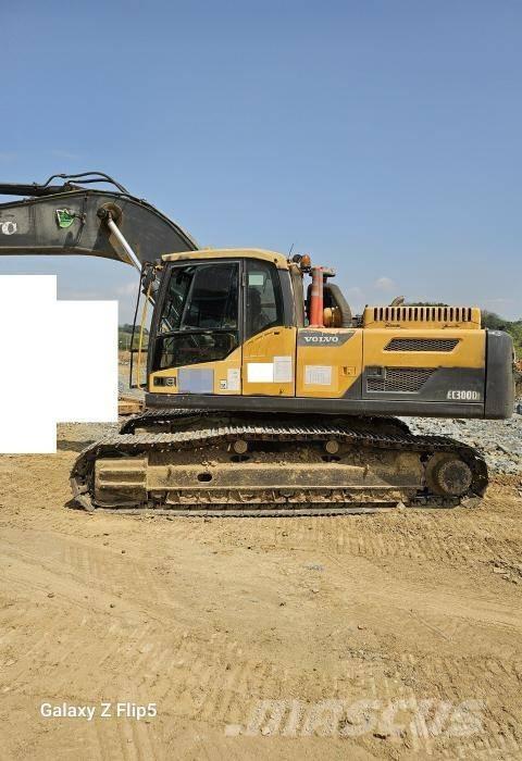 Volvo EC 300 D Bageri guseničari