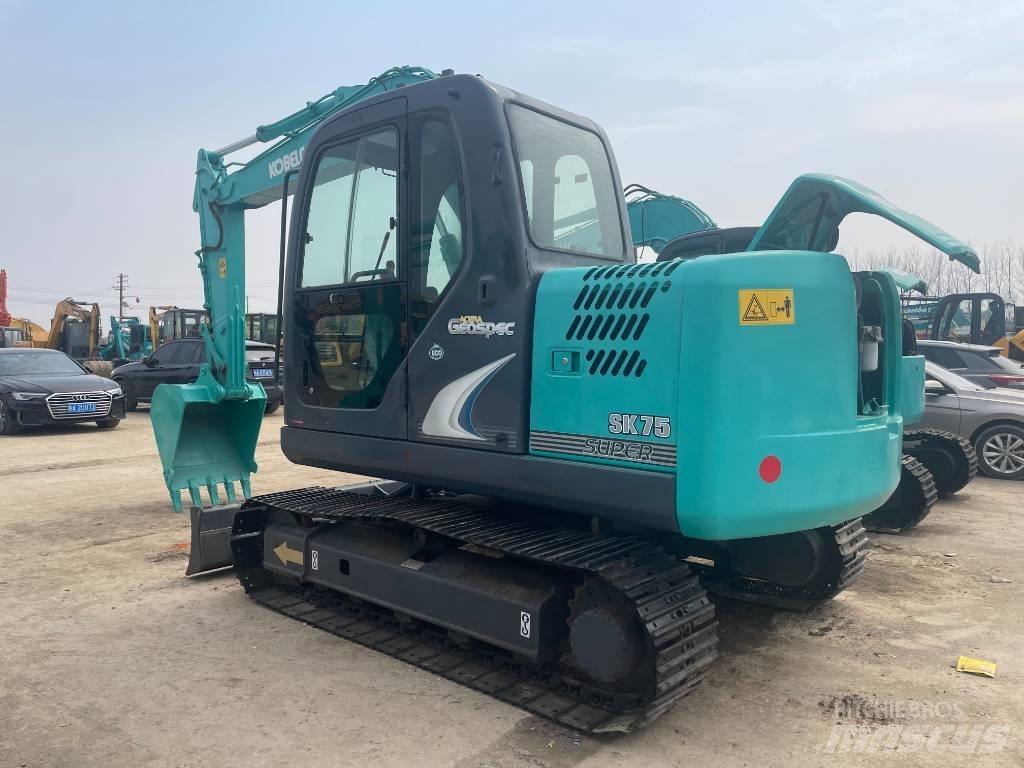 Kobelco SK 75 Mini bageri < 7t
