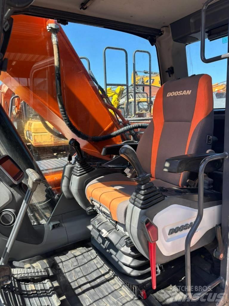 Doosan DX 255 NLC-5 Bageri guseničari