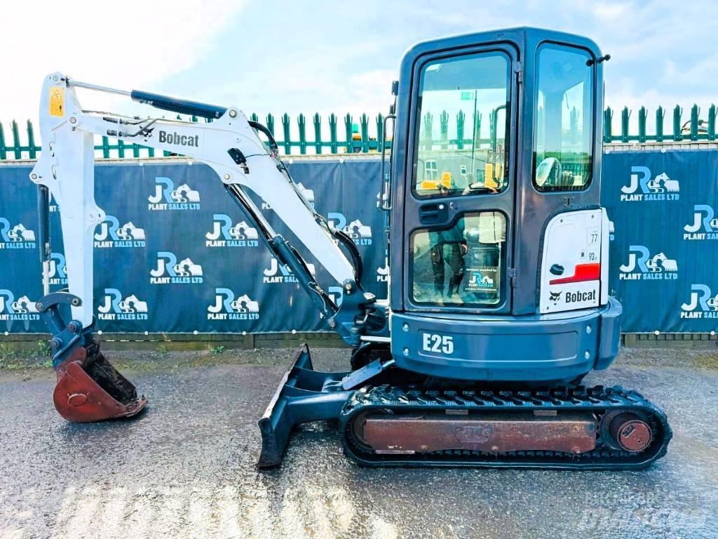Bobcat E 25 Mini bageri < 7t