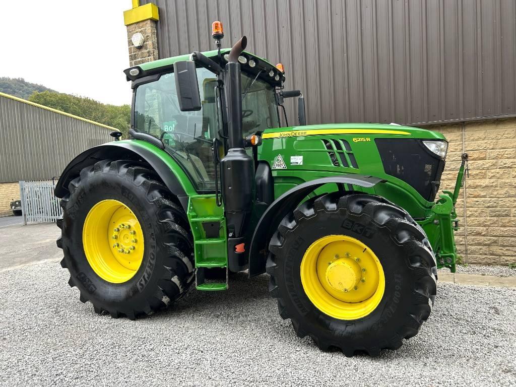 John Deere 6215R Traktori
