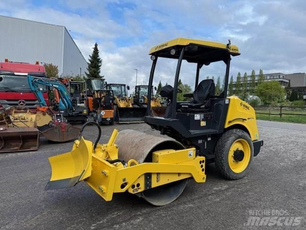 Bomag 124 DH-5 Valjci sa jednim bubnjem