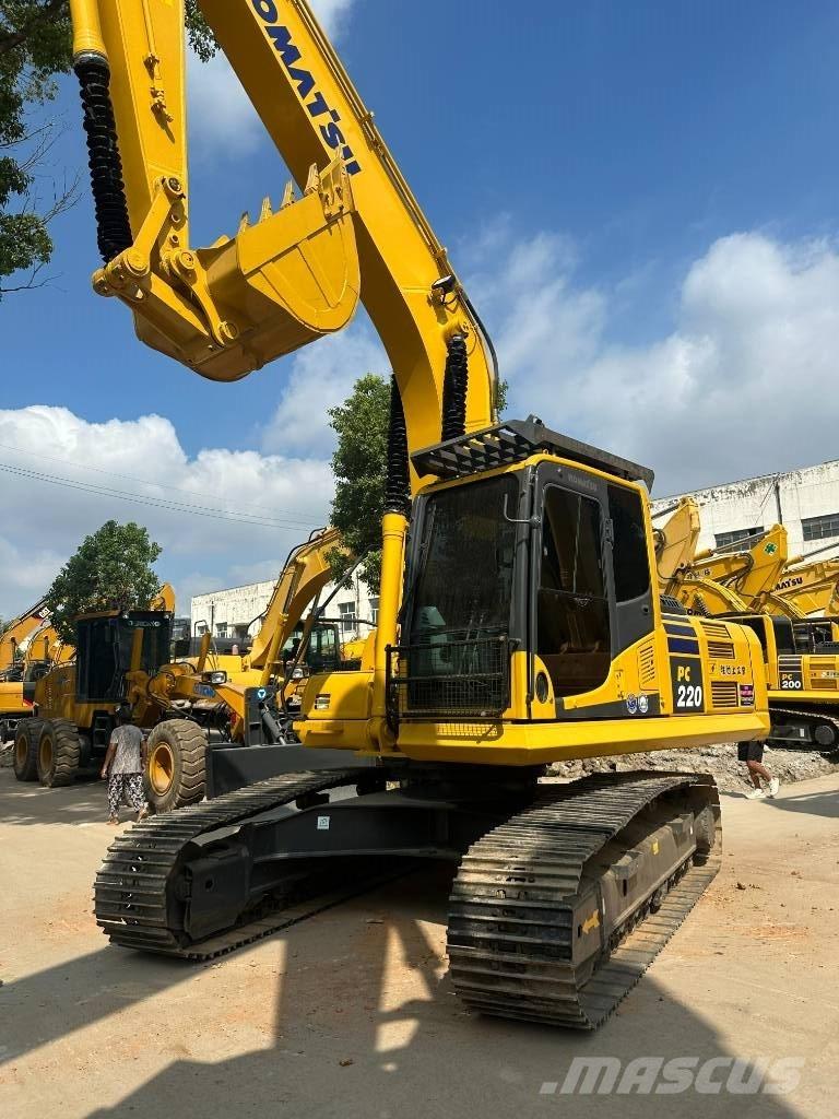 Komatsu PC220-8 Midi bageri 7t – 12t