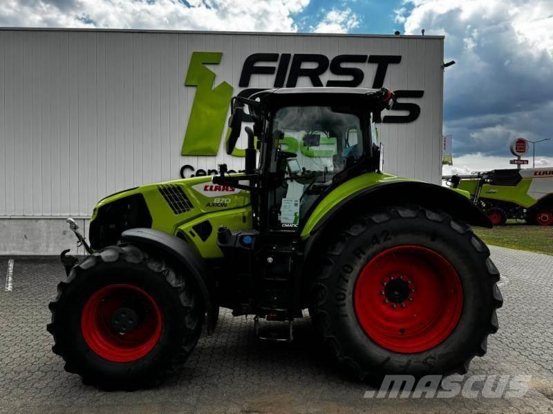 CLAAS AXION 870 Traktori