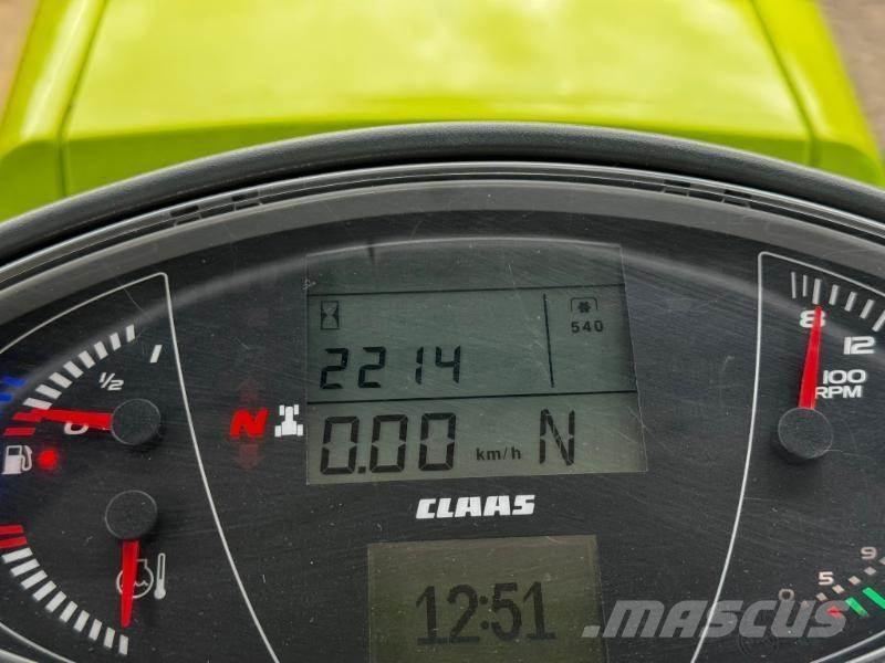 CLAAS AXION 870 Traktori