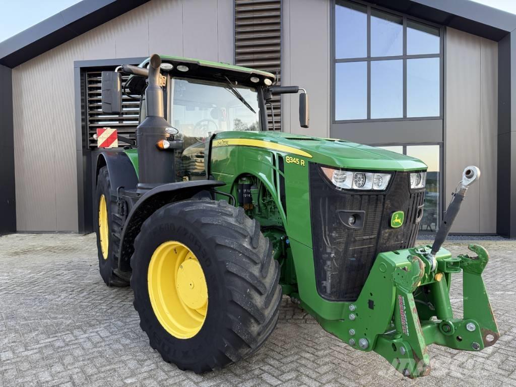 John Deere 8345 R Traktori