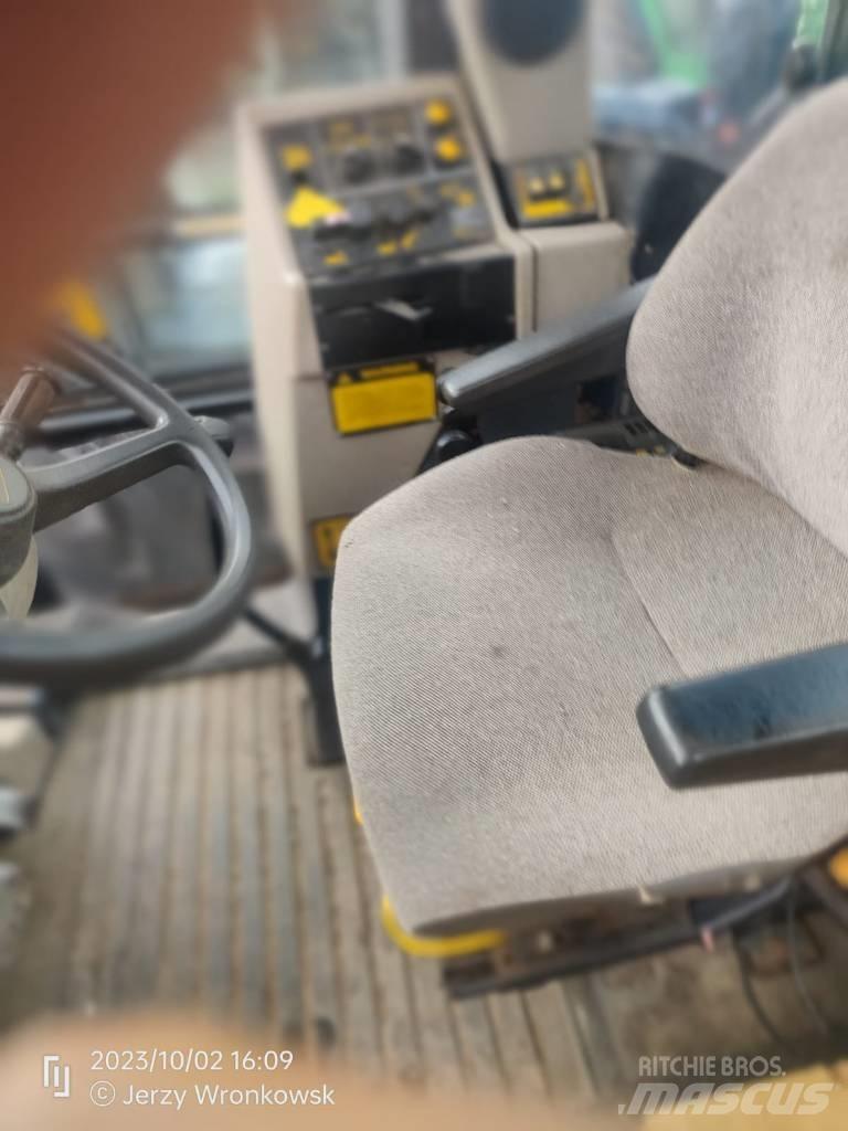 JCB 1135 4WS Traktori
