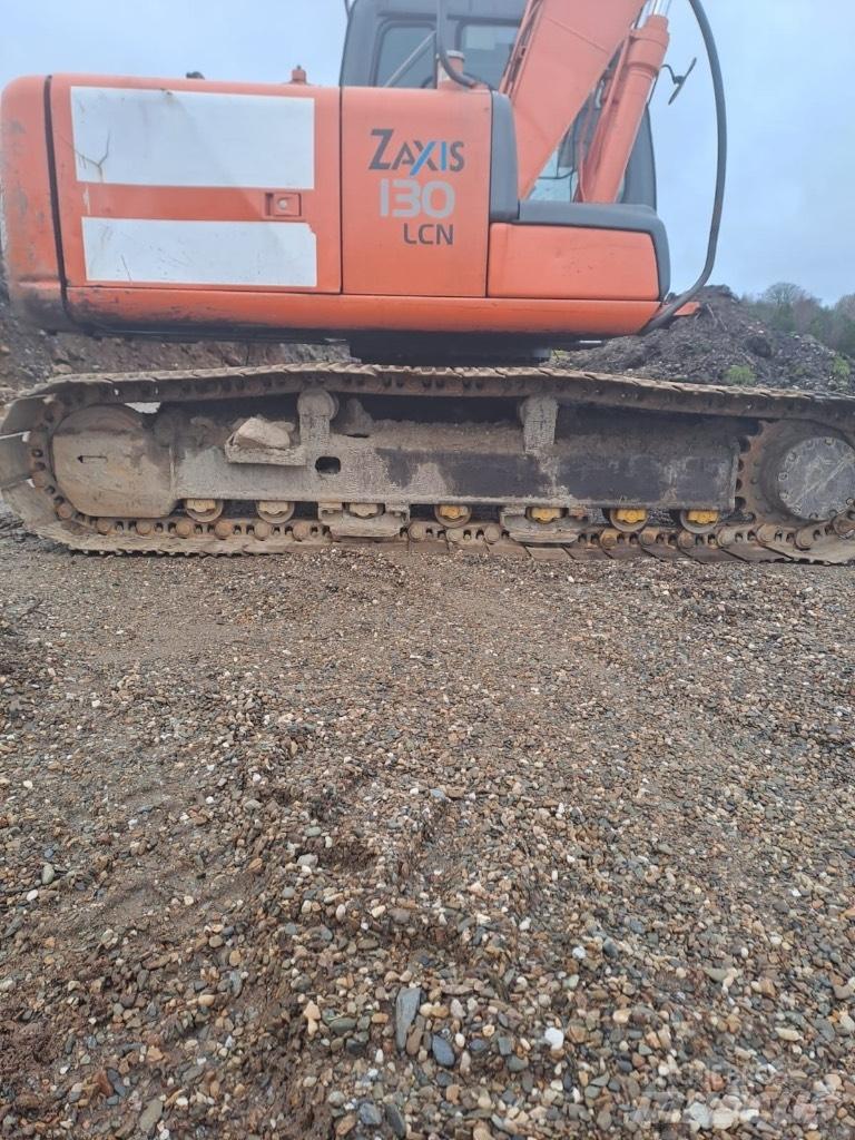 Hitachi Zx130-1 Bageri guseničari