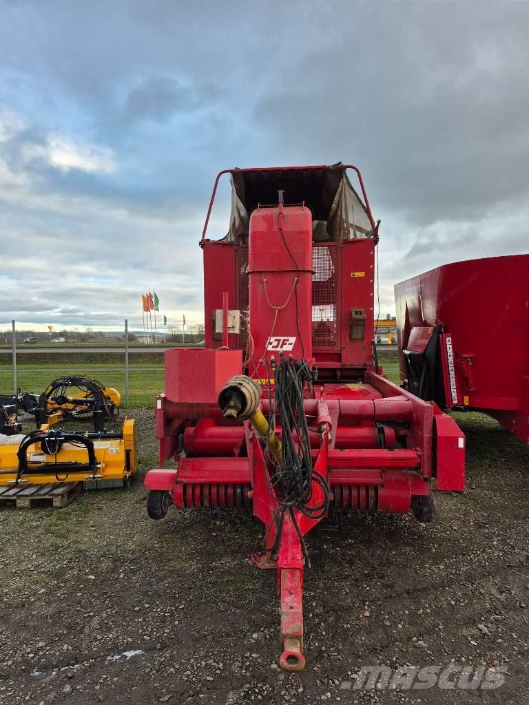 JF 3500 Samoutovarne prikolice