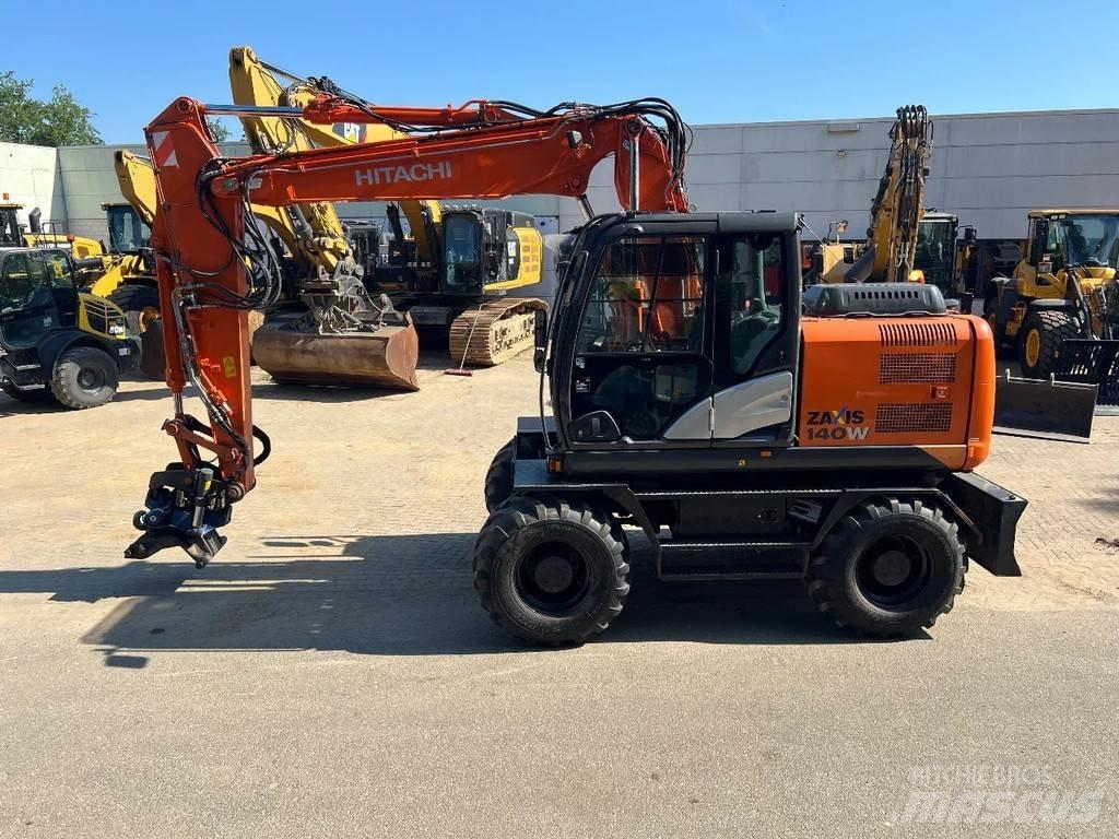 Hitachi 140W Bageri točkaši