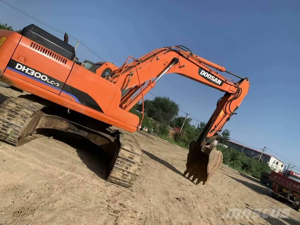 Doosan DH300 Bageri guseničari