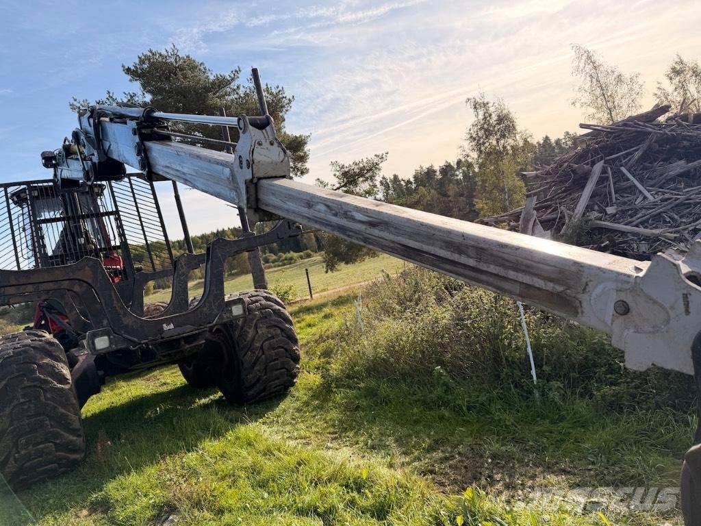 Komatsu 845 Forvarderi