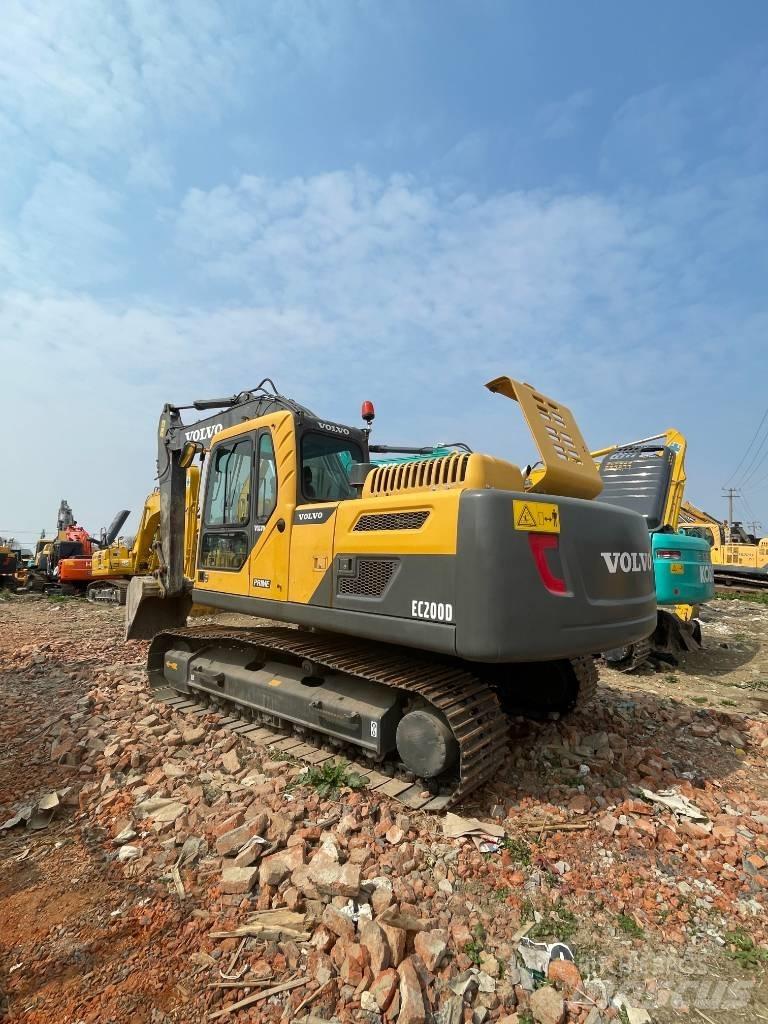 Volvo EC 200 Bageri guseničari