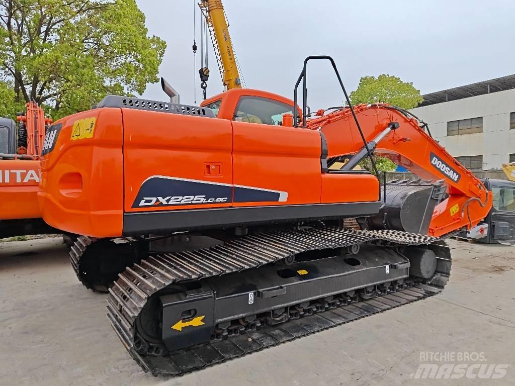 Doosan DX 225 LC-9C Bageri guseničari