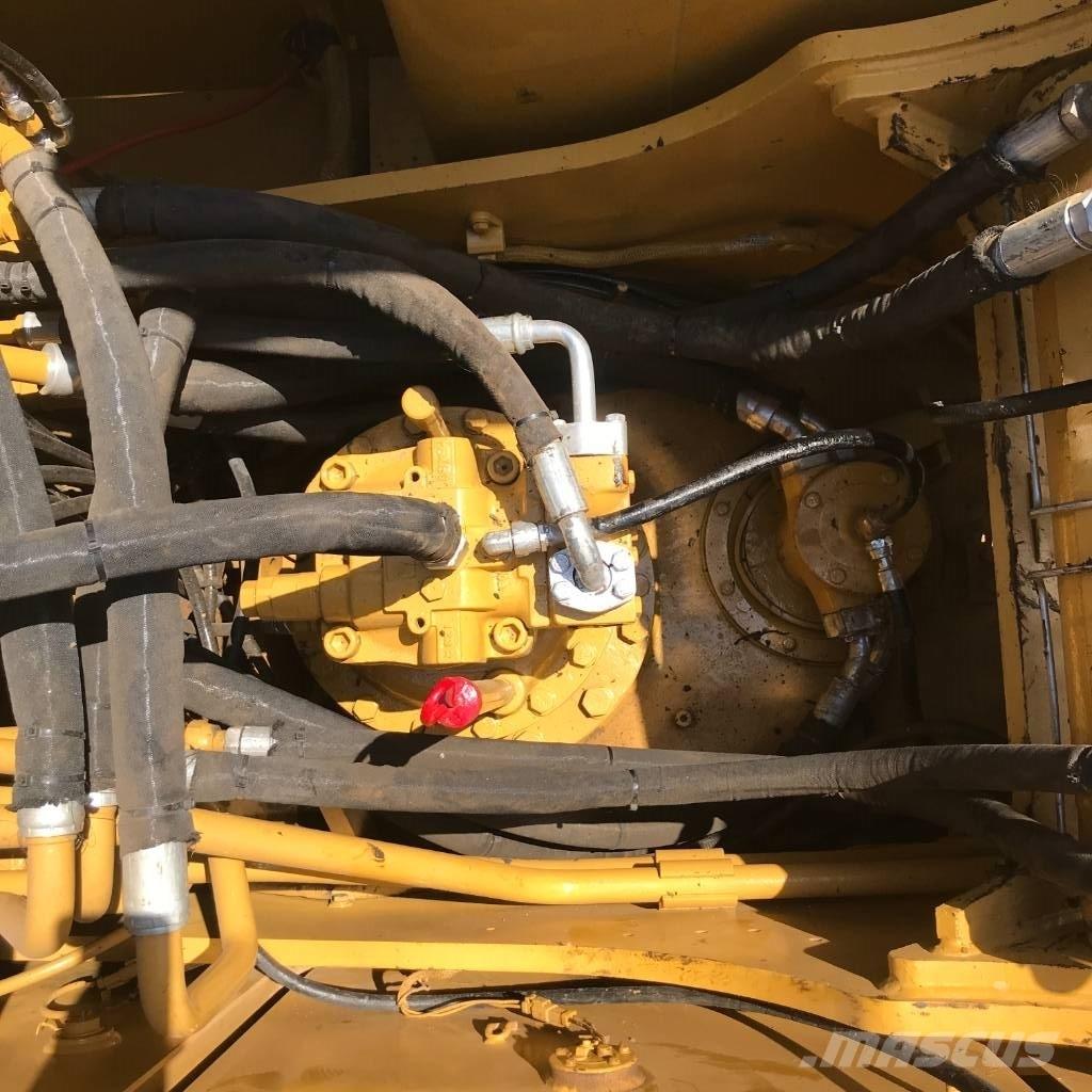 CAT 320 D Polovni amfibijski bageri