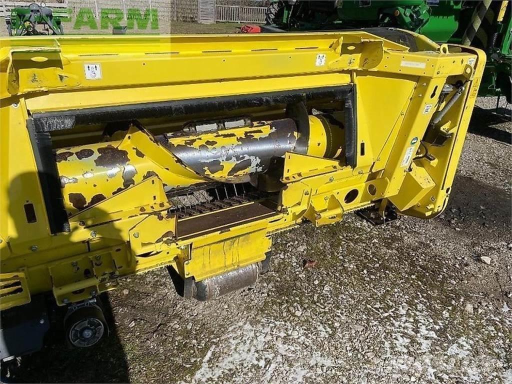 John Deere 8300 Mašine za stočnu hranu sa sopstvenim pogonom