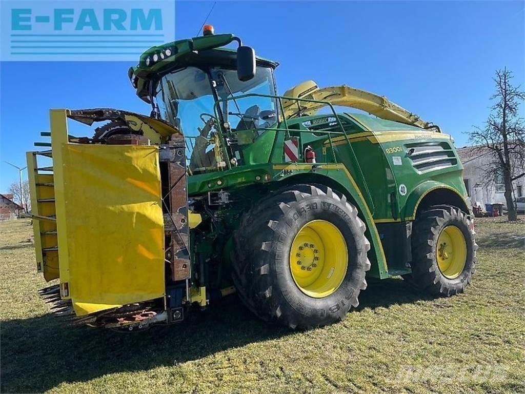 John Deere 8300 Mašine za stočnu hranu sa sopstvenim pogonom