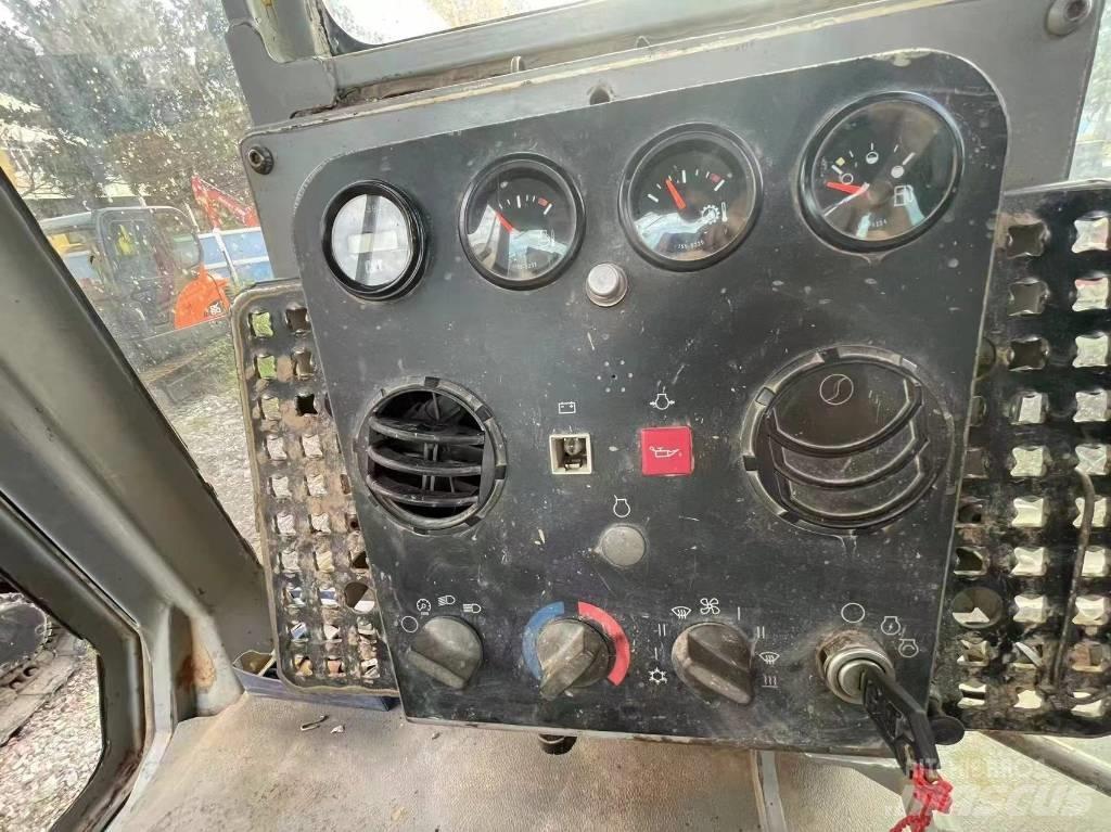 CAT D 6 G Buldožeri guseničari