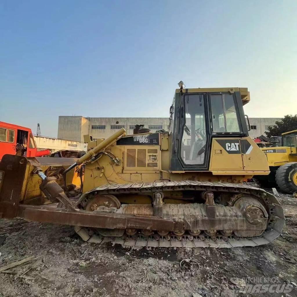 CAT D 6 G Buldožeri guseničari
