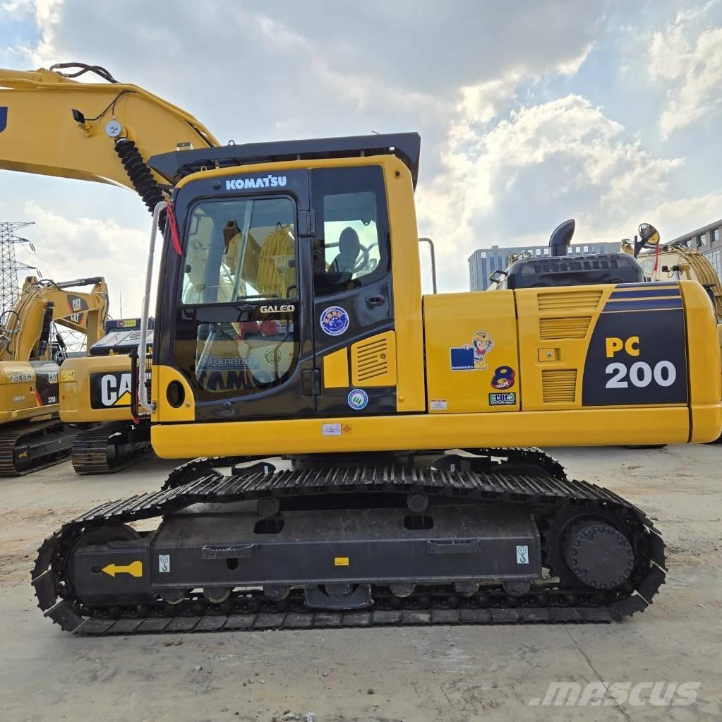 Komatsu PC 200-8 Bageri guseničari