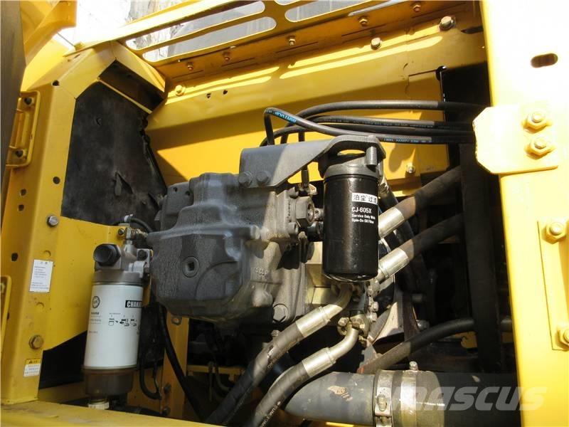 Komatsu PC 220 Bageri guseničari