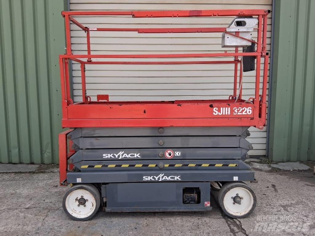 SkyJack SJ III 3226 Makazaste platforme