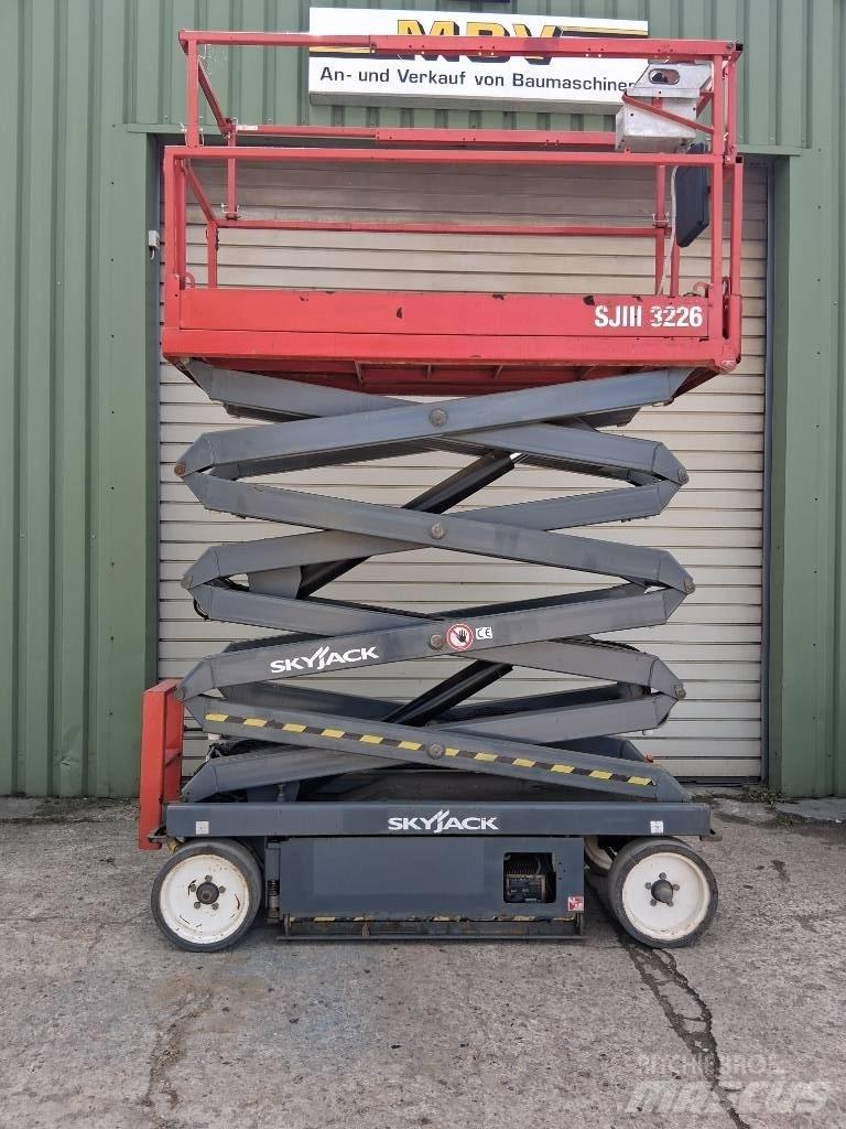 SkyJack SJ III 3226 Makazaste platforme