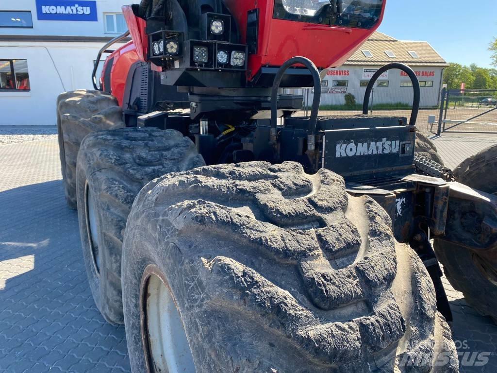 Komatsu 911 Harversteri