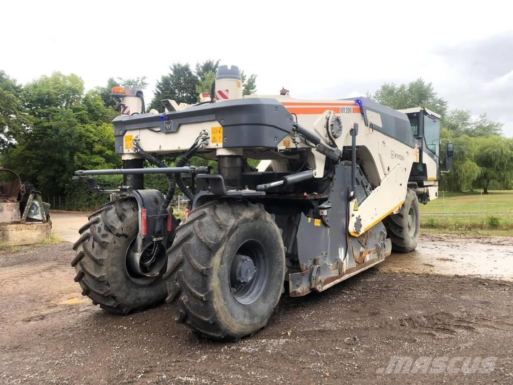 Wirtgen WR200i Nabijači zemlje