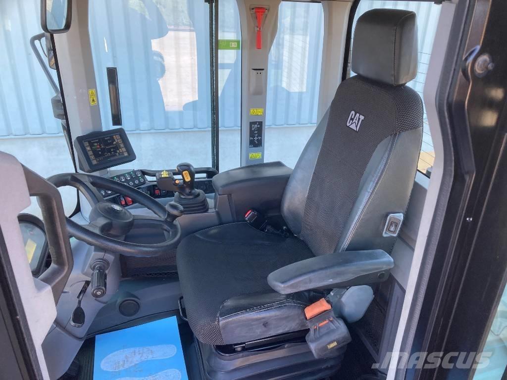 CAT 938M Utovarivači na točkove