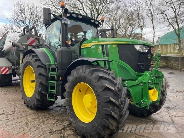 John Deere 6R 250 Traktori