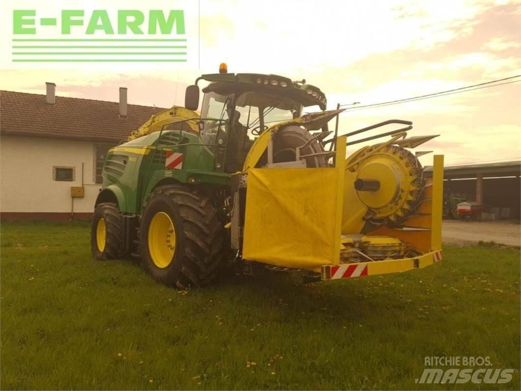 John Deere 8600 i Mašine za stočnu hranu sa sopstvenim pogonom