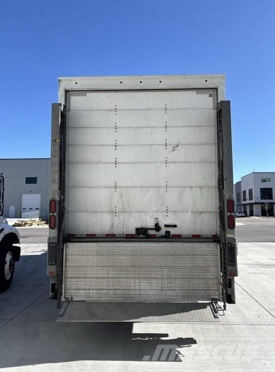 Freightliner M2 Sanduk kamioni