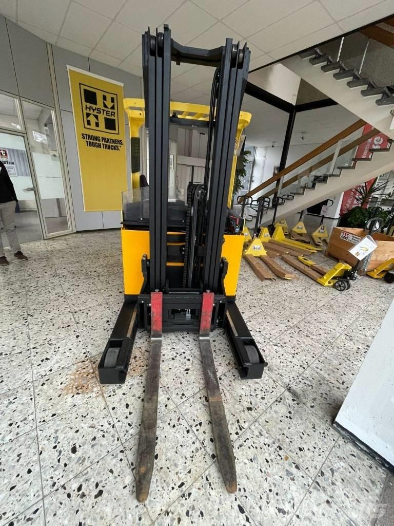 Hyster R 1.4 Viljuškari sa pomičnim stupom