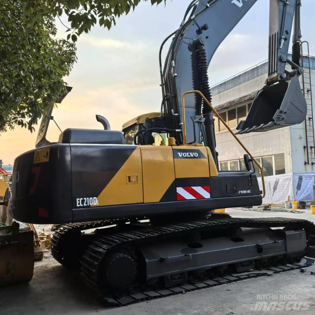 Volvo EC 210 D Midi bageri 7t – 12t