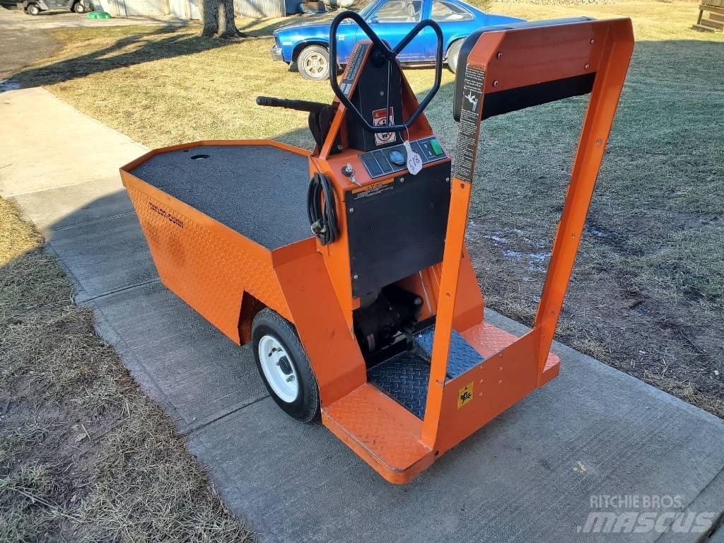 Taylor-Dunn SC100 Tegljači