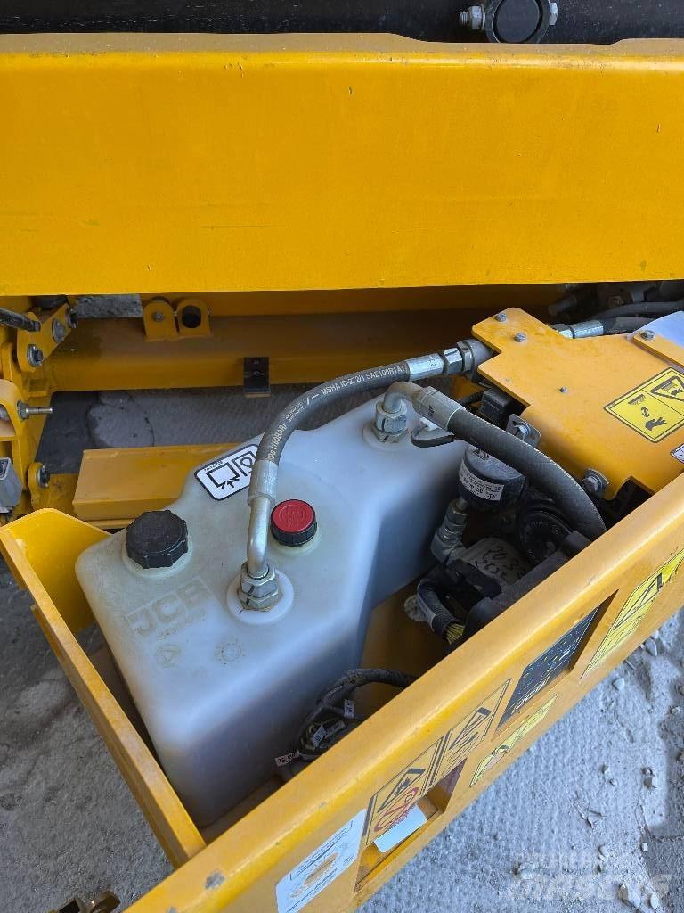 JCB S 2032 E Makazaste platforme
