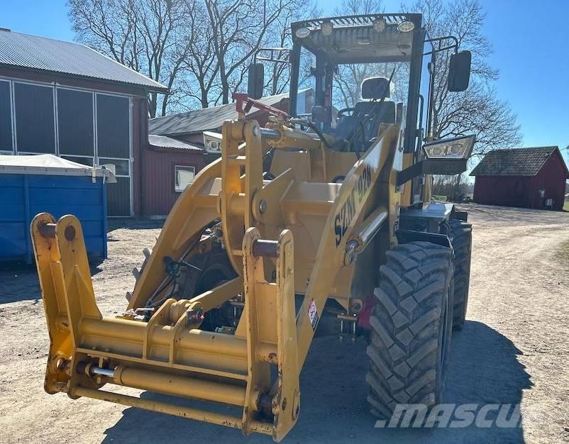  SZM 928 Utovarivači na točkove