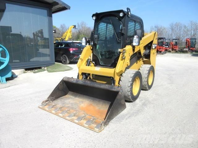 CAT 226 D Skid steer mini utovarivači