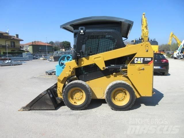 CAT 226 D Skid steer mini utovarivači