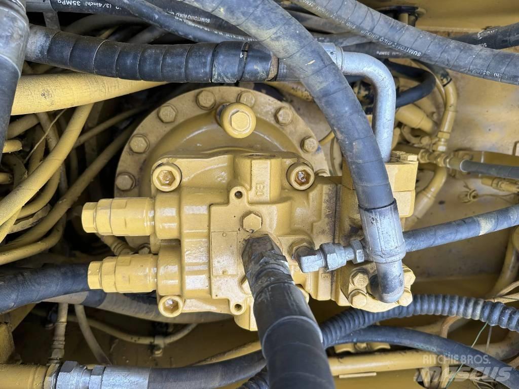 CAT 320D Bageri guseničari