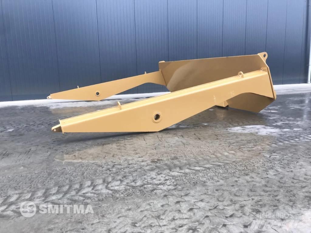 CAT 745 Tailgates